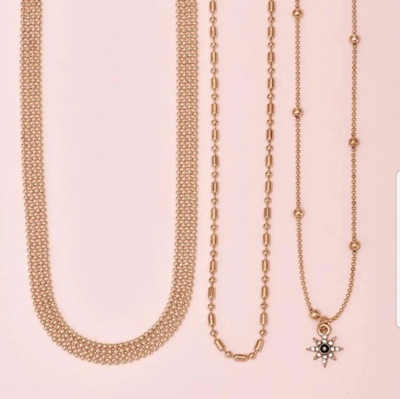 *Donata* Layered Star Chain Necklace - Picture 2 of 4